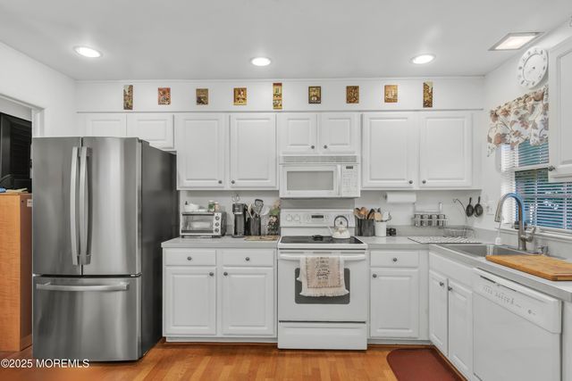 32C Yorkshire Court, Manchester, NJ 08759