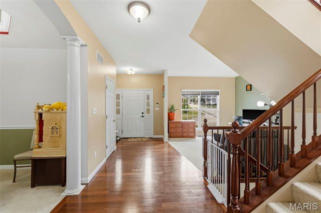 10 Ashbury Crossing Court, Florissant, MO 63034