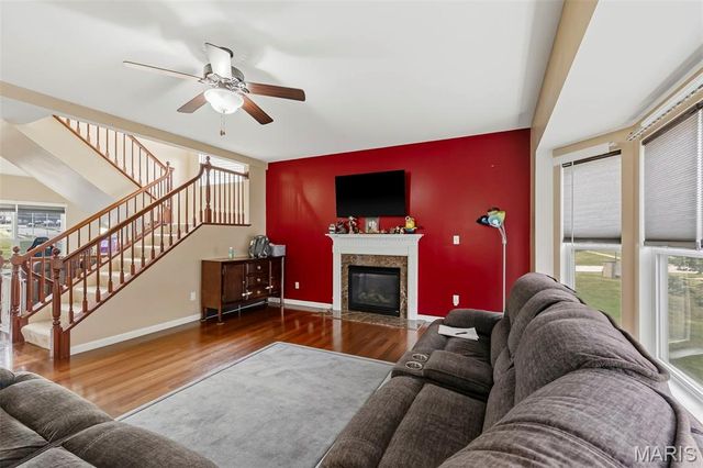 10 Ashbury Crossing Court, Florissant, MO 63034