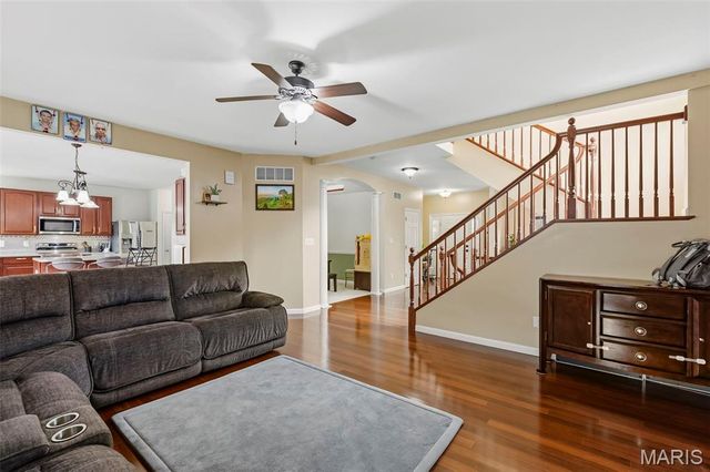 10 Ashbury Crossing Court, Florissant, MO 63034