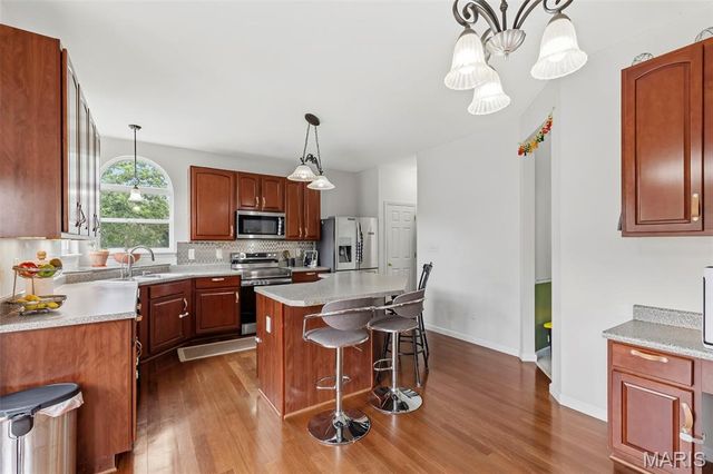 10 Ashbury Crossing Court, Florissant, MO 63034