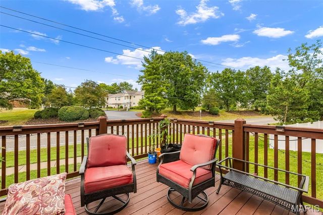 10 Ashbury Crossing Court, Florissant, MO 63034