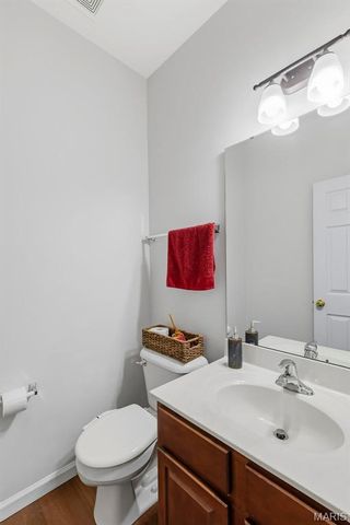 10 Ashbury Crossing Court, Florissant, MO 63034