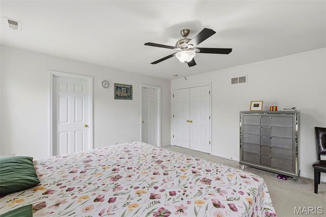 10 Ashbury Crossing Court, Florissant, MO 63034