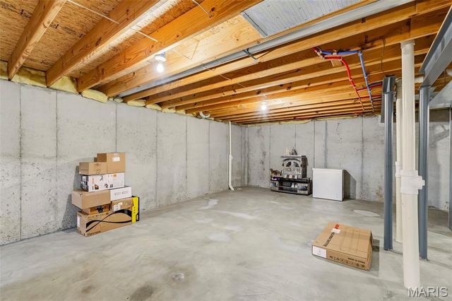 10 Ashbury Crossing Court, Florissant, MO 63034