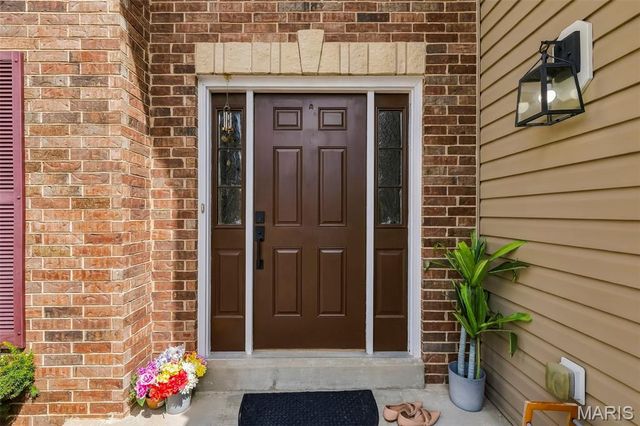 10 Ashbury Crossing Court, Florissant, MO 63034