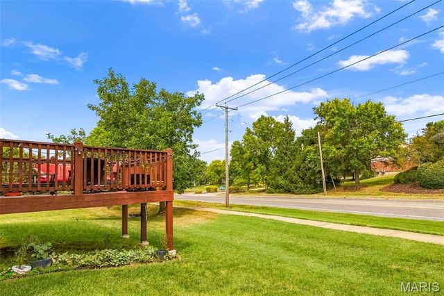 10 Ashbury Crossing Court, Florissant, MO 63034