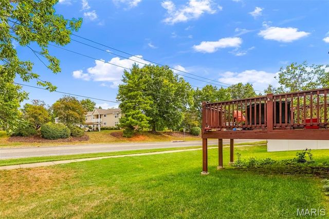 10 Ashbury Crossing Court, Florissant, MO 63034