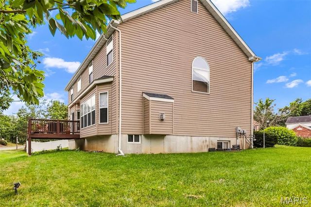 10 Ashbury Crossing Court, Florissant, MO 63034