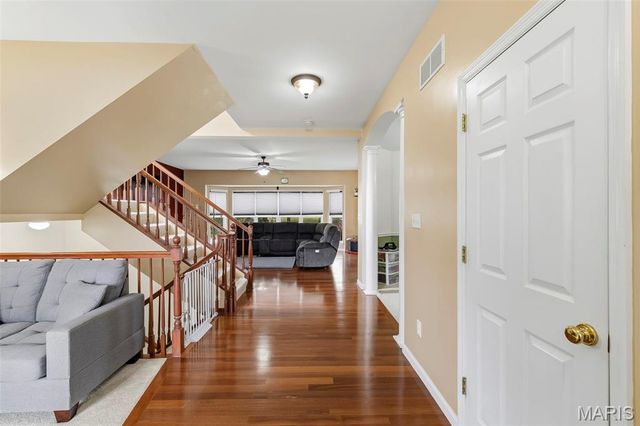 10 Ashbury Crossing Court, Florissant, MO 63034