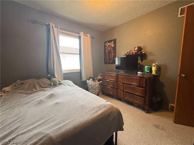 492 Franklin Avenue, Cuyahoga Falls, OH 44221