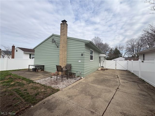 492 Franklin Avenue, Cuyahoga Falls, OH 44221