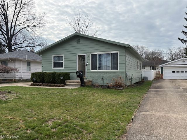 492 Franklin Avenue, Cuyahoga Falls, OH 44221