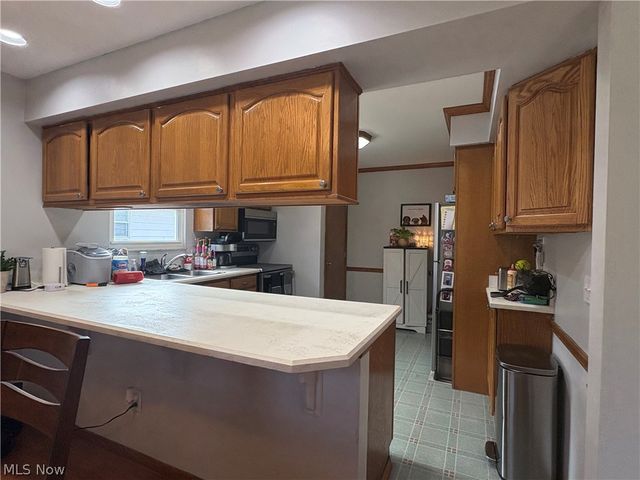 492 Franklin Avenue, Cuyahoga Falls, OH 44221