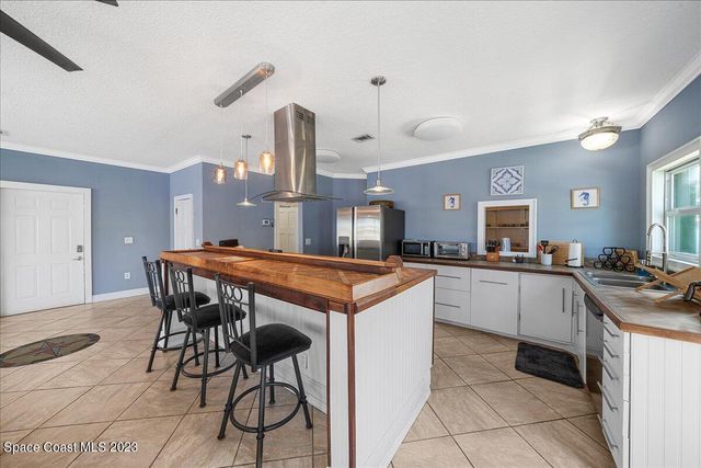 973 N Harbor City Boulevard, Melbourne, FL 32935