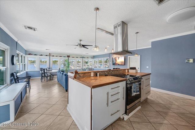 973 N Harbor City Boulevard, Melbourne, FL 32935