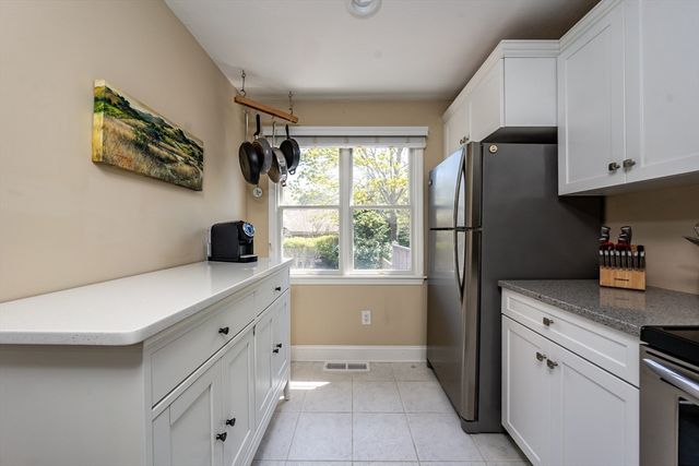 42 Oak Glen 42, Yarmouth, MA 02675