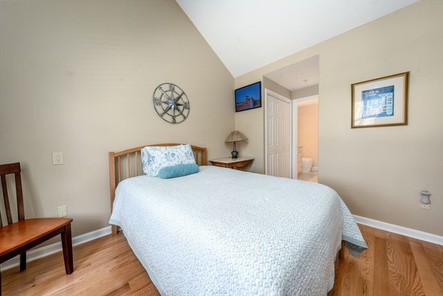 42 Oak Glen 42, Yarmouth, MA 02675