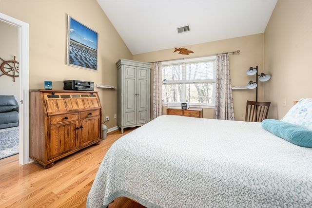 42 Oak Glen 42, Yarmouth, MA 02675