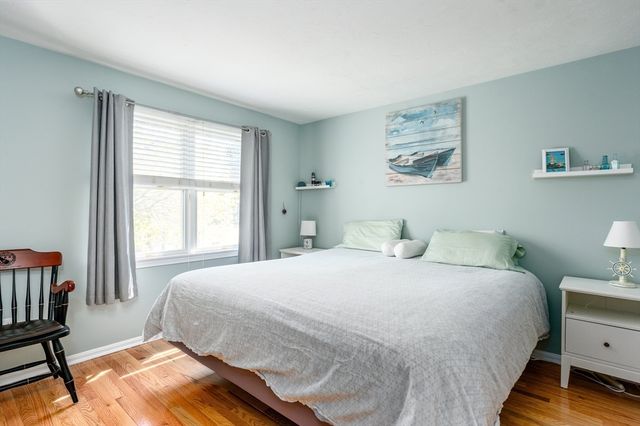 42 Oak Glen 42, Yarmouth, MA 02675