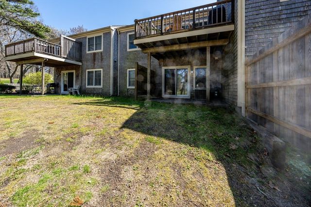 42 Oak Glen 42, Yarmouth, MA 02675