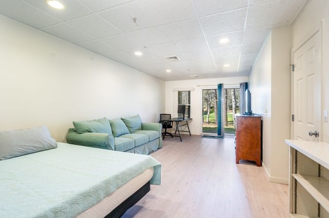 42 Oak Glen 42, Yarmouth, MA 02675