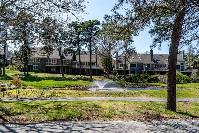 42 Oak Glen 42, Yarmouth, MA 02675