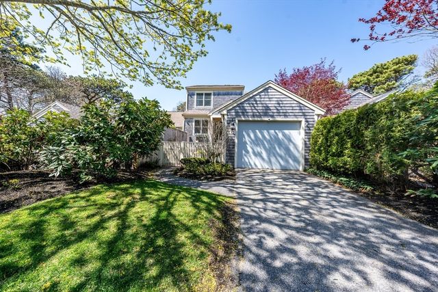 42 Oak Glen 42, Yarmouth, MA 02675