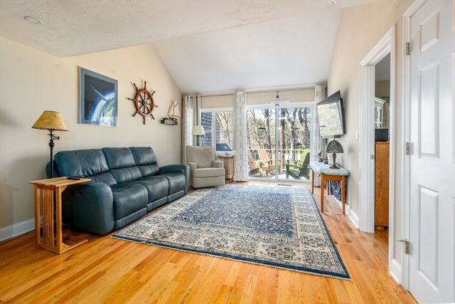 42 Oak Glen 42, Yarmouth, MA 02675