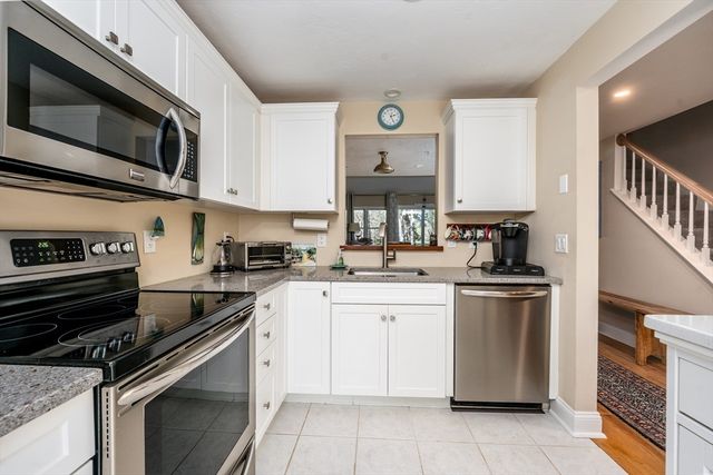 42 Oak Glen 42, Yarmouth, MA 02675