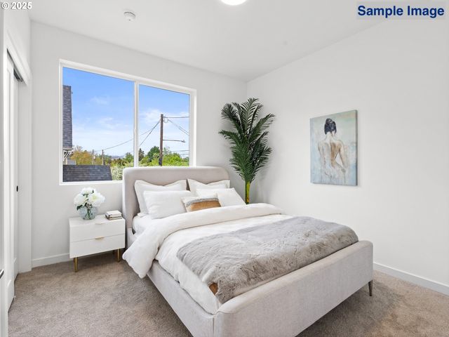4950 Se Caruthers St 5, Portland, OR 97215