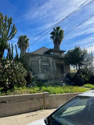 714 E Kensington Road, Los Angeles, CA 90026