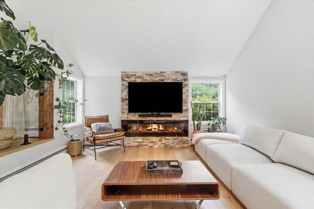 8 Wheelock Road, Wayland, MA 01778