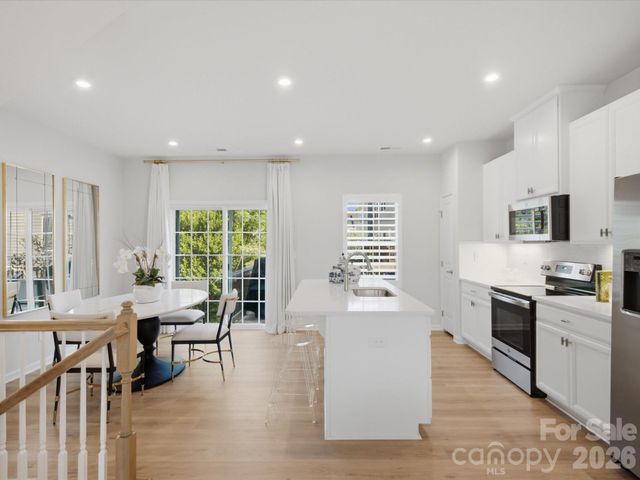 4014 Edenborn Lane, Charlotte, NC 28208