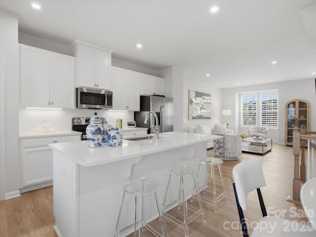 4014 Edenborn Lane, Charlotte, NC 28208