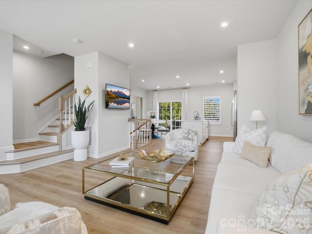 4014 Edenborn Lane, Charlotte, NC 28208