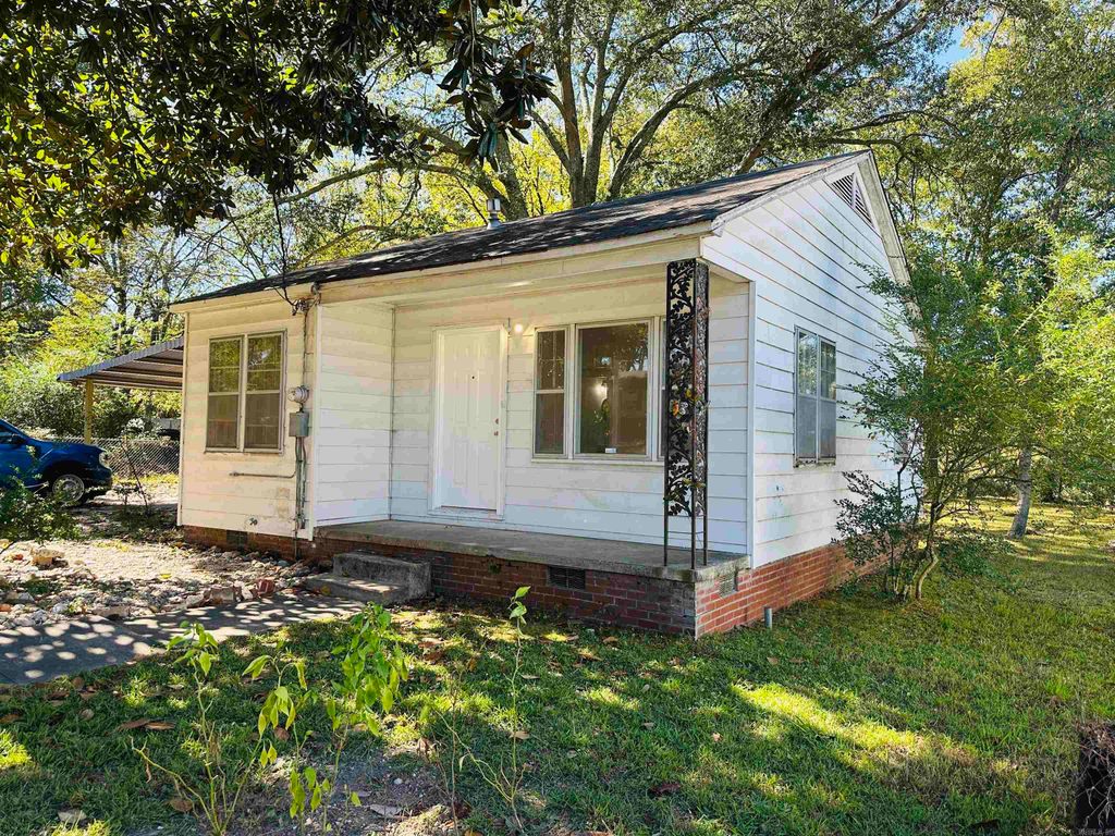 630 Hoover Street, Malvern, AR 72104