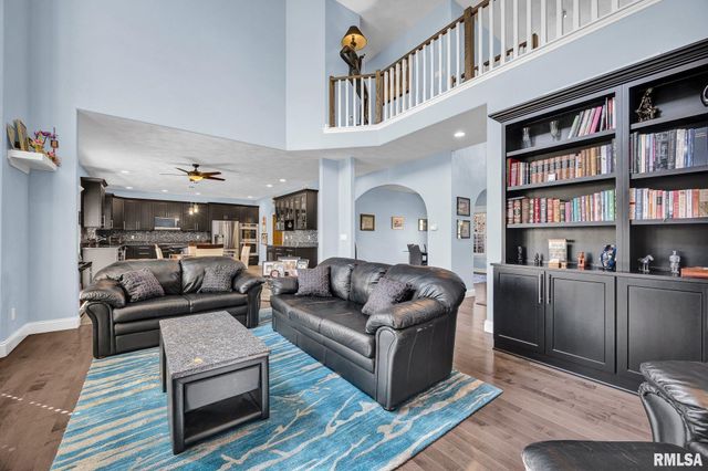 216 HIDDEN BROOK Drive, Groveland, IL 61535