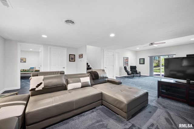216 HIDDEN BROOK Drive, Groveland, IL 61535
