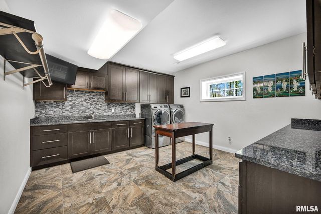 216 HIDDEN BROOK Drive, Groveland, IL 61535