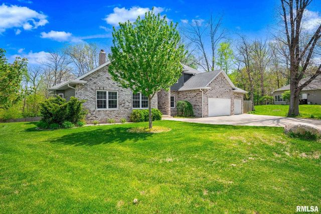 216 HIDDEN BROOK Drive, Groveland, IL 61535