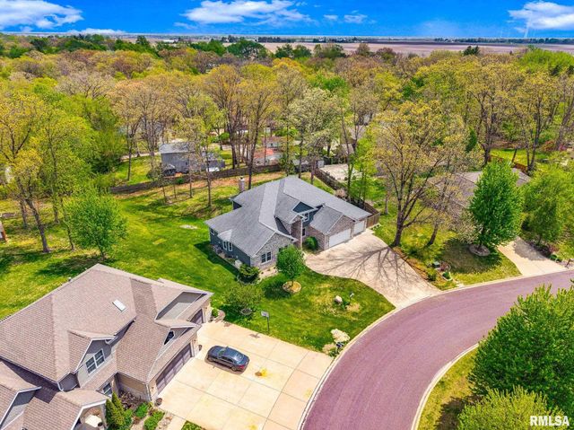 216 HIDDEN BROOK Drive, Groveland, IL 61535