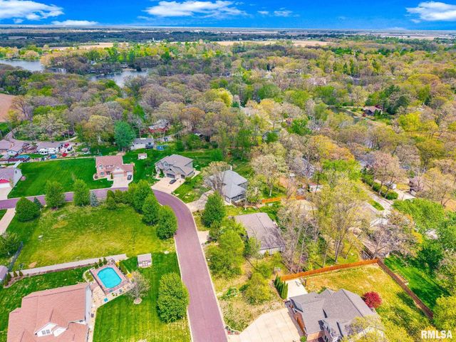 216 HIDDEN BROOK Drive, Groveland, IL 61535