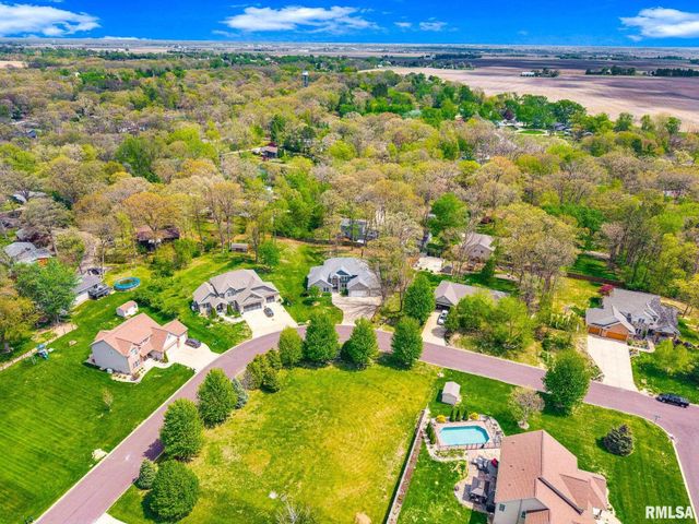 216 HIDDEN BROOK Drive, Groveland, IL 61535
