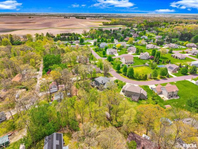 216 HIDDEN BROOK Drive, Groveland, IL 61535