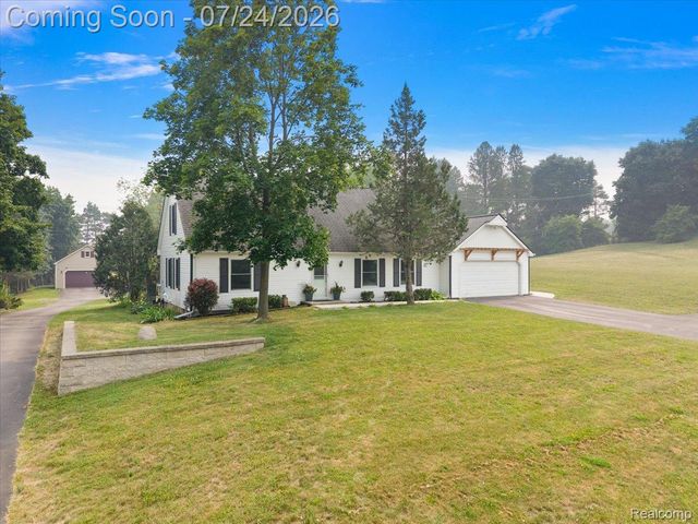 3365 Maybee Road, Orion Charter Township, MI 48359