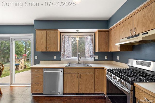 3365 Maybee Road, Orion Charter Township, MI 48359