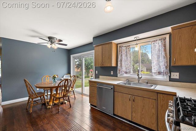 3365 Maybee Road, Orion Charter Township, MI 48359
