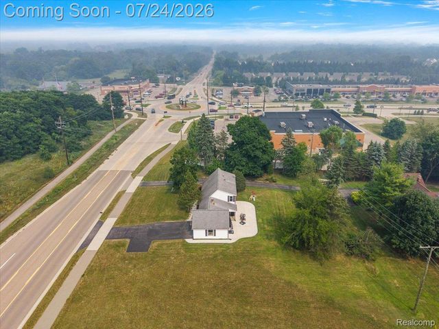 3365 Maybee Road, Orion Charter Township, MI 48359