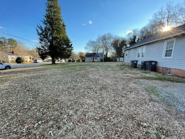 603 Oak Avenue, Lexington, NC 27292